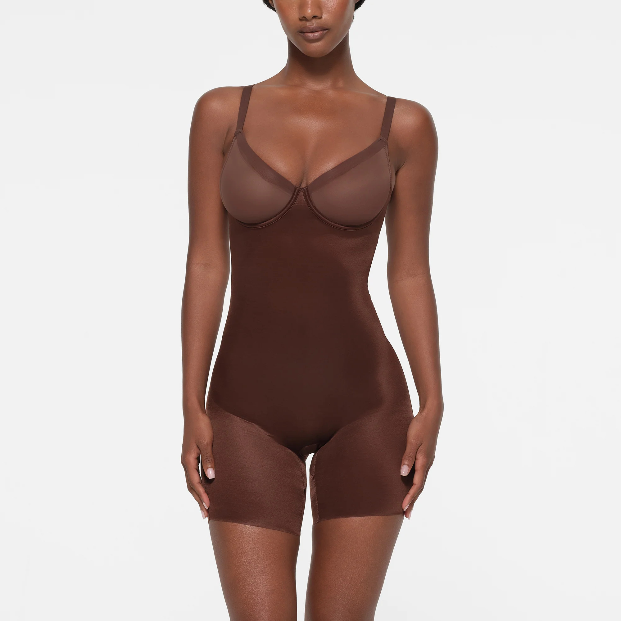 SKIMS Underwire Mid Thigh Bodysuit | Deep Neutral | Small | Simply Bare | SKIMS (US)