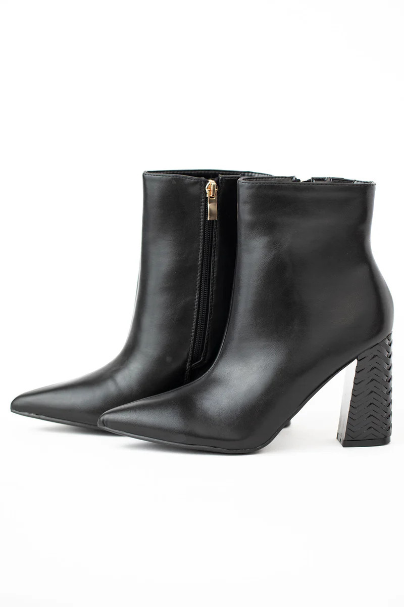 Robyn Booties- Black | Avara