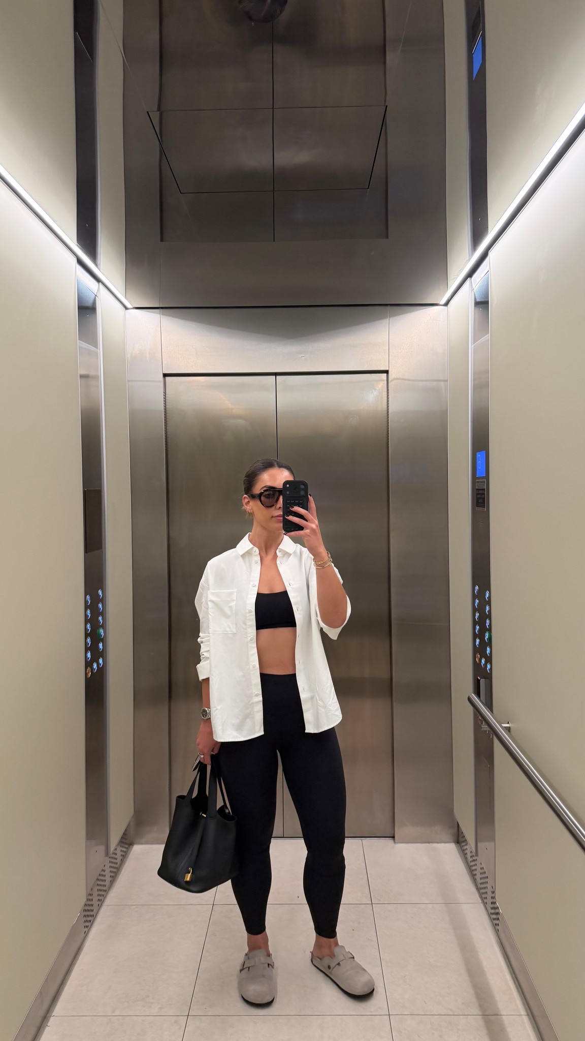 Obsessed with throwing the shirt on top of an activewear set! Wearing size 4 in crop, 4 in legging and S in shirt! 

#LTKaustralia #LTKfitness #LTKspring