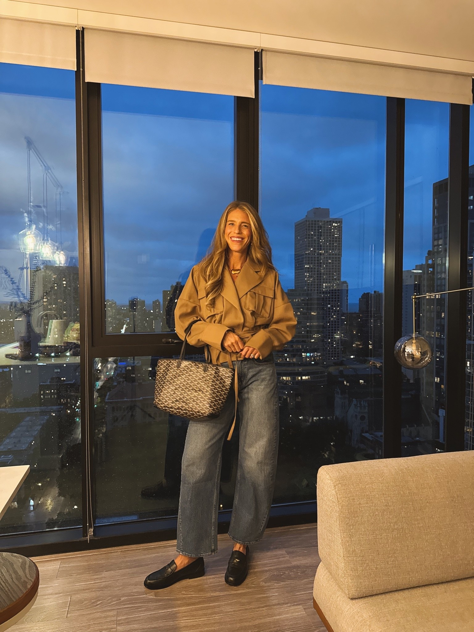 When I wore in Chicago to dinner for the fall. Everything runs true to size are 27 long in the jeans and small in the top.

@abercrombie @Vivrelle