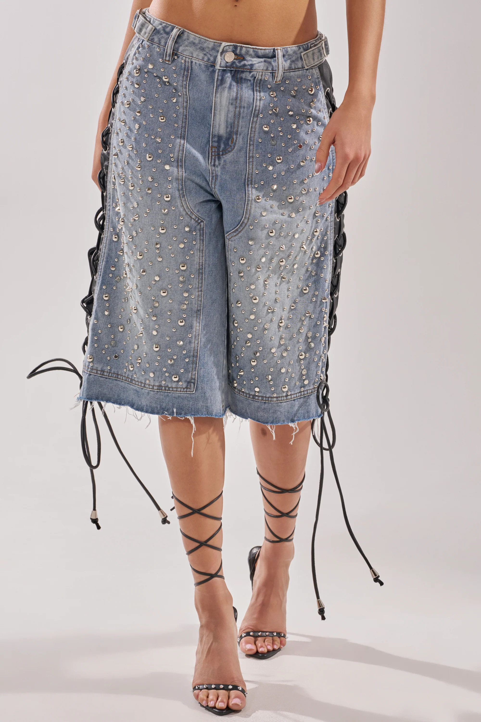 HONEY BABY BERMUDA SHORT | AKIRA