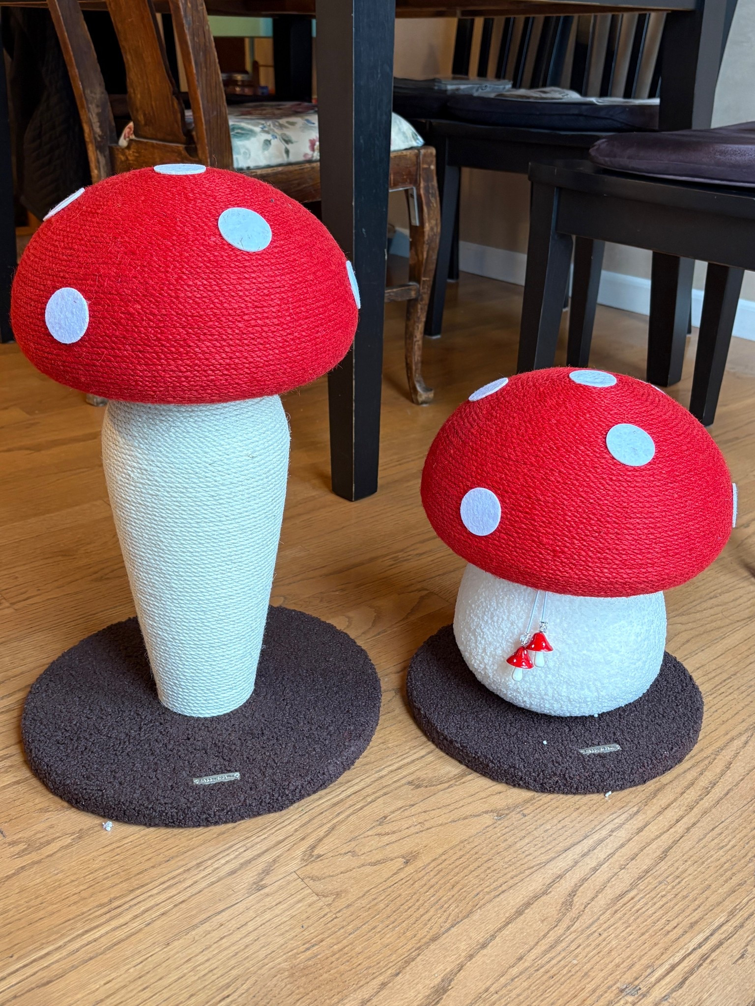 
KitKat said “bring the forest inside,” so now we have mushroom scratchers sprouting in the living room. Zero regrets. Maximum adorable chaos 🍄🐾✨

#LTKSeasonal #LTKHome #LTKFindsUnder100