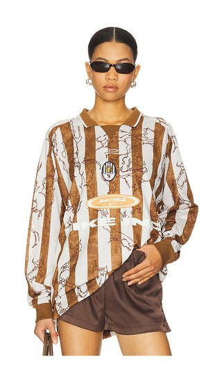 M Nike Air Victory Long Sleeve Jersey in Light British Tan, Phantom, & Copper Moon | Revolve Clothing (Global)