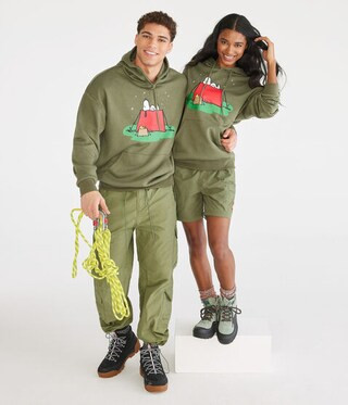 AERO | CAMP SNOOPY™ Under Stars Pullover Hoodie | Aeropostale