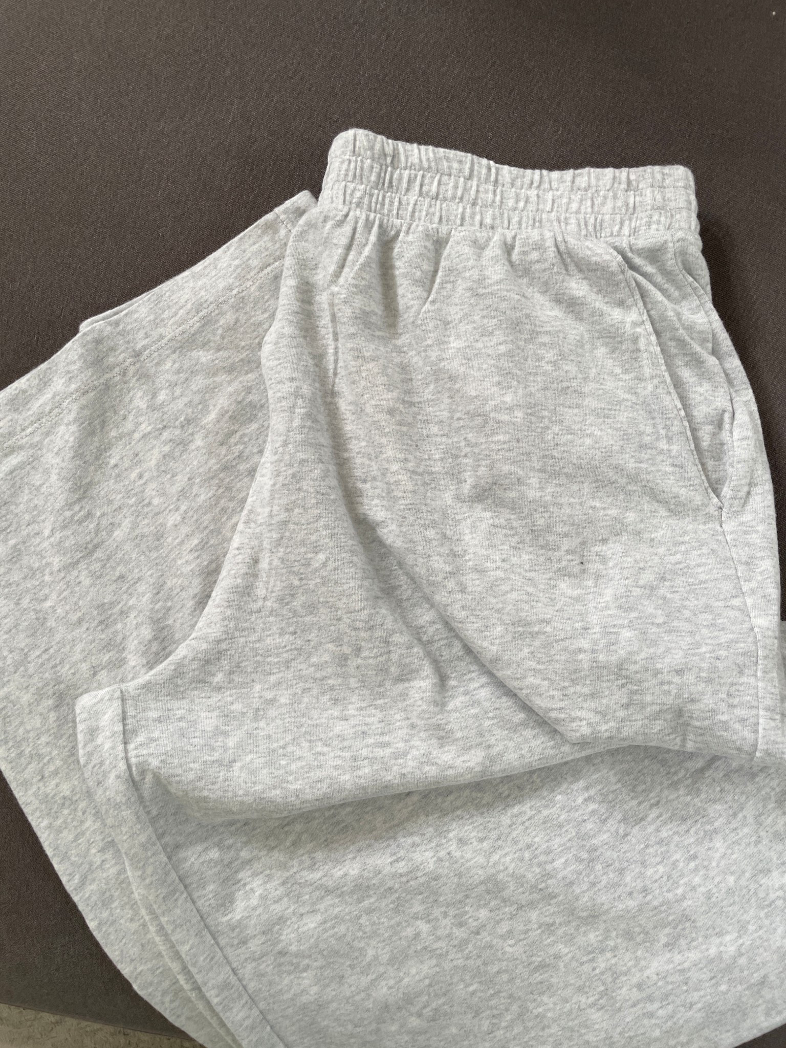 @abercrombie lounge pants are butter soft! Must have 👏🏼 now I need every color! 