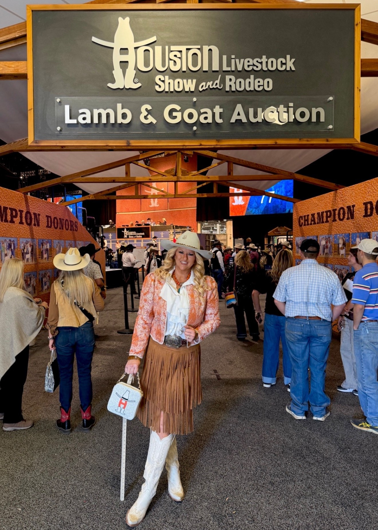 I’m not a jacket girl by nature but this was giving Longhorn wife rodeo queen Texas fan-it was everything! 

#LTKootd