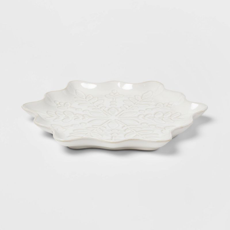 14&#34; x 13&#34; Stoneware Snowflake Serving Platter - Threshold&#8482; | Target