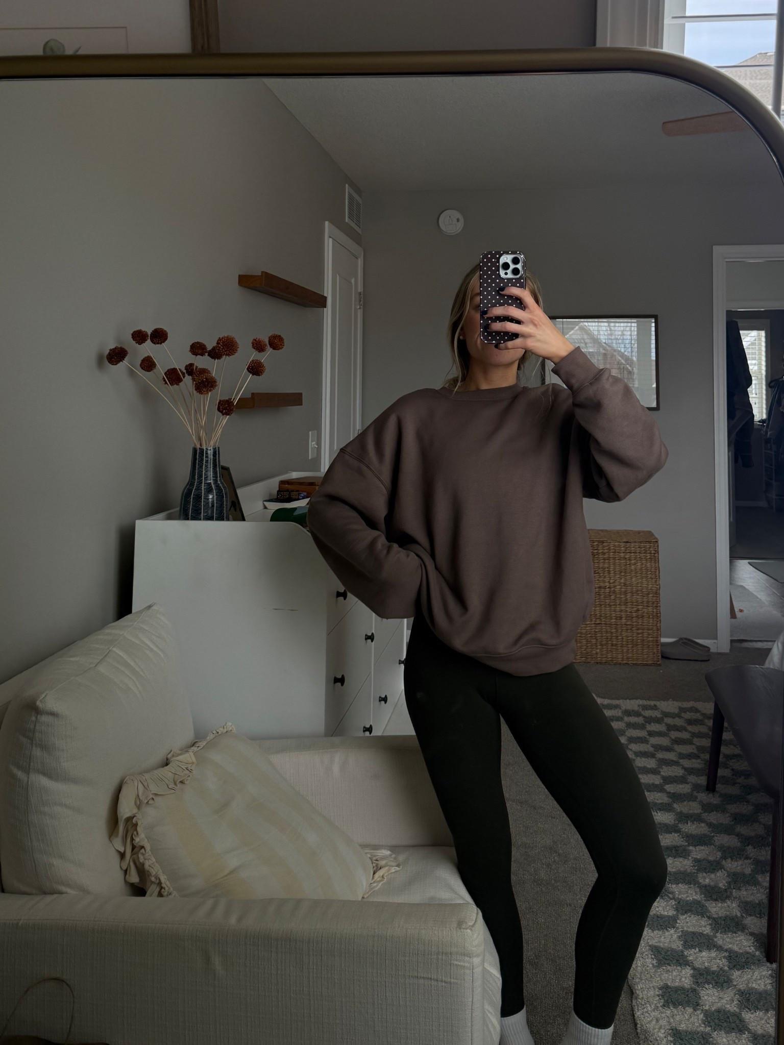 My favorite affordable crewnecks!!! I’m wearing a medium:) I have multiple colors and where them all the time! 