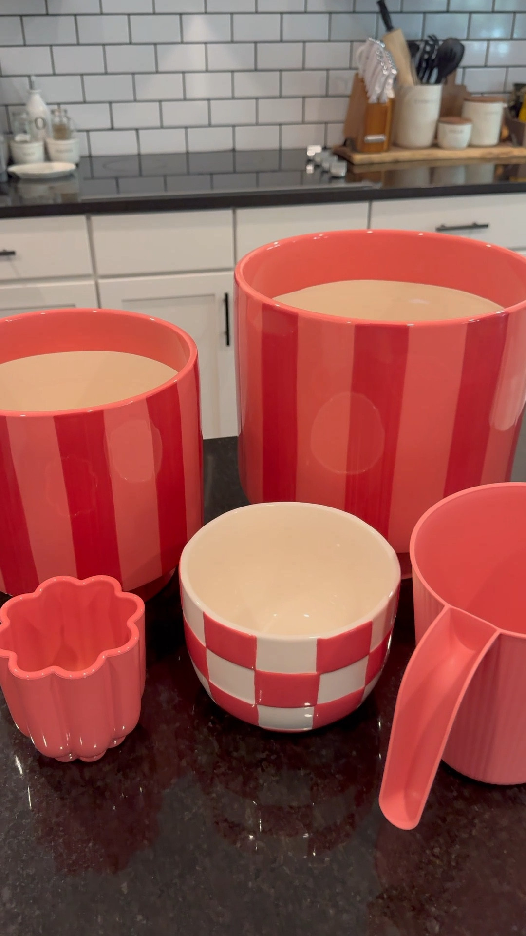 Aren’t these the cutest flower pots?? 🌷🤩

#LTKU #LTKHome #LTKSeasonal