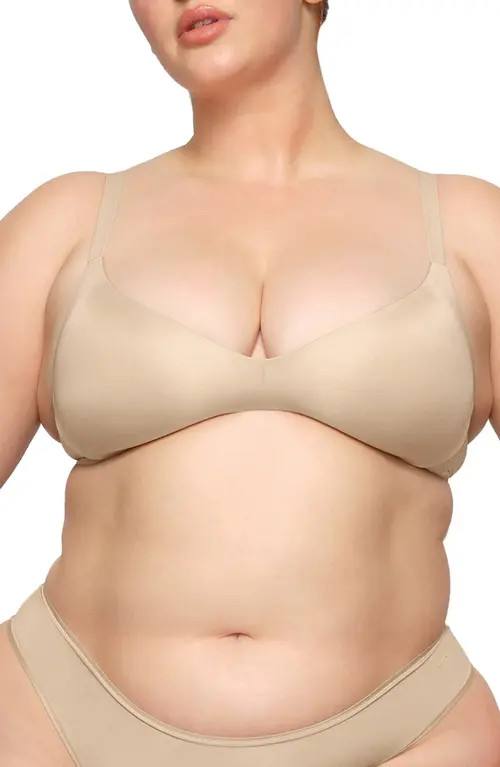 SKIMS Wireless Form Push-Up Plunge Bra in Sand at Nordstrom, Size 32E | Nordstrom