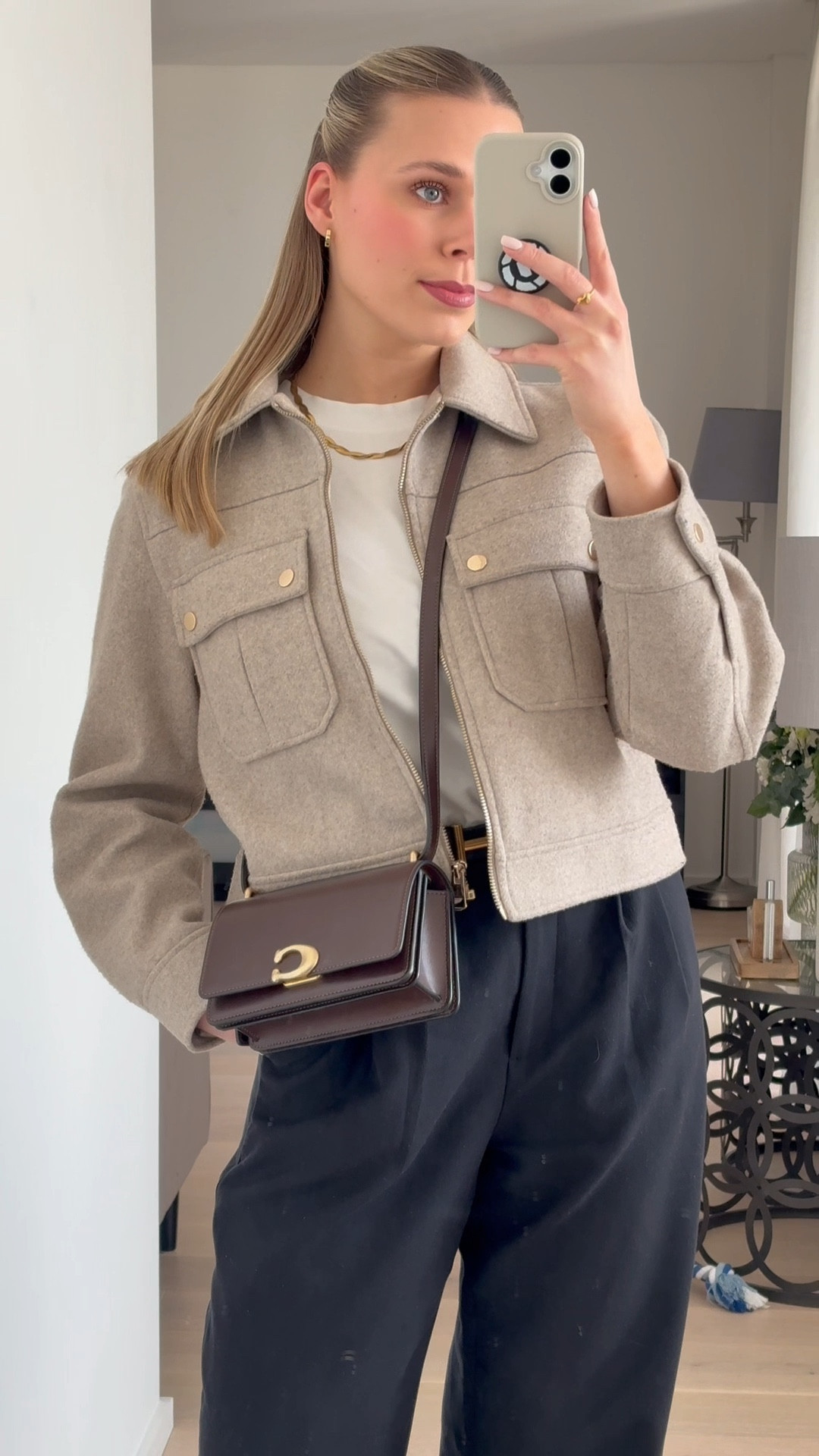 Trying to film an ootd with a 10-week-old puppy that loves shoes laces 😅

Outfit of the day, spring outfits, adidas trainers, Zara outfit, London meetings, chocolate brown

#LTKAroundTheWorld #LTKuk #LTKspring