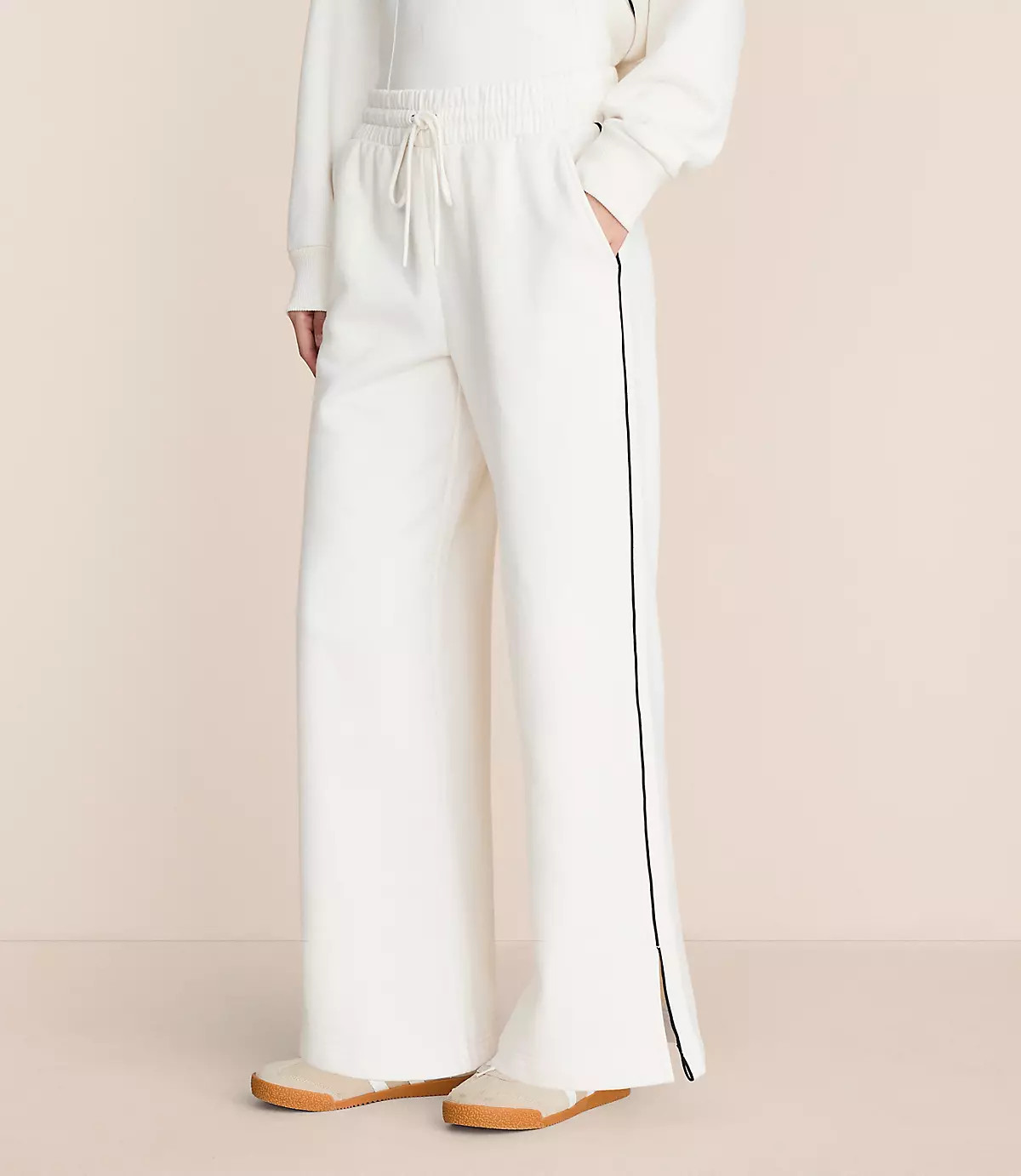 Lou & Grey Piped Elite Fleece Wide Leg Sweatpants | LOFT