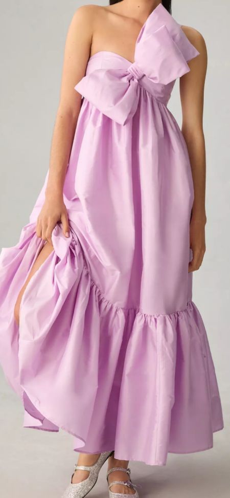 Oversized bow midi dress - tons of colors and perfect for weddings


#LTKwedding #LTKxAnthro #LTKstyletip