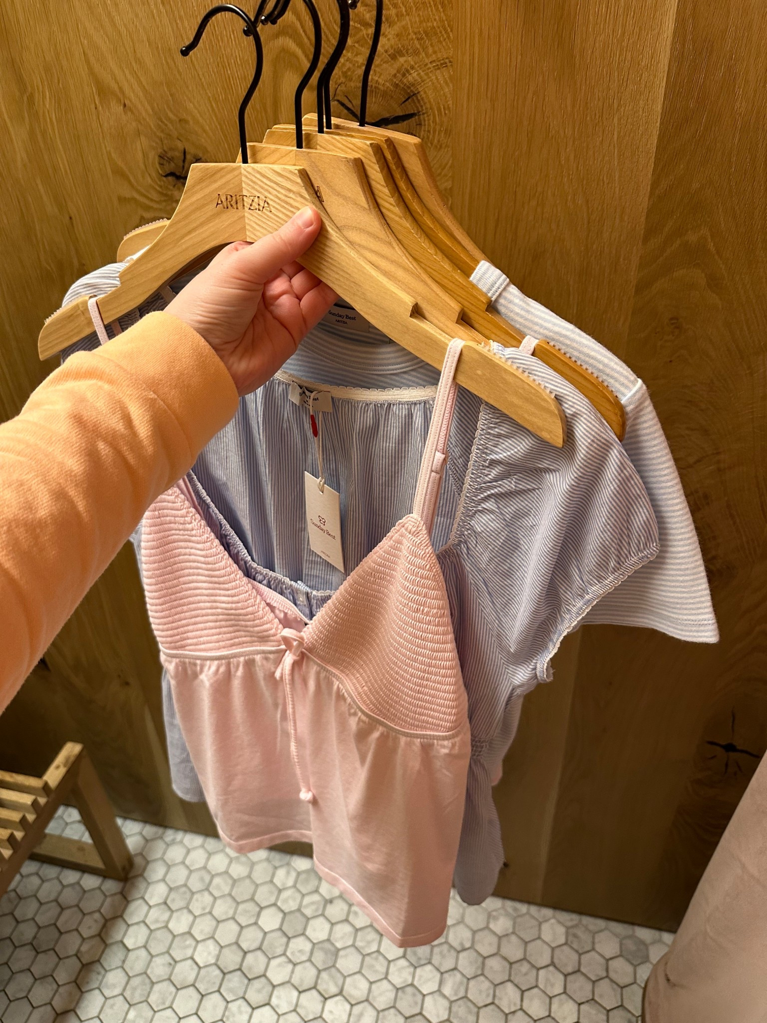 the cutest basic spring tops! 