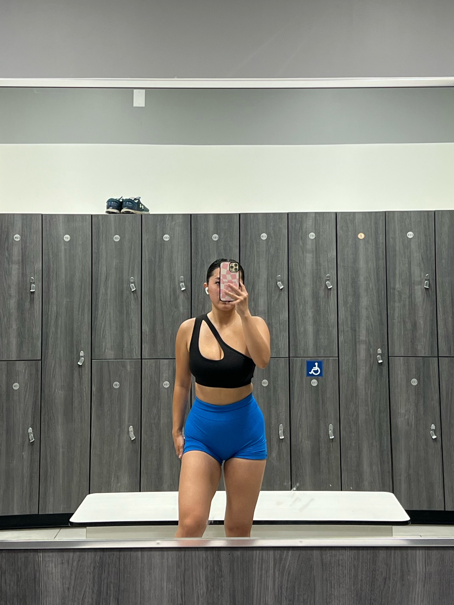 Cute gym fit always boosts the workout mood🫶🏼💙 

Entire fit @amazon

#LTKFind #LTKfit #LTKstyletip