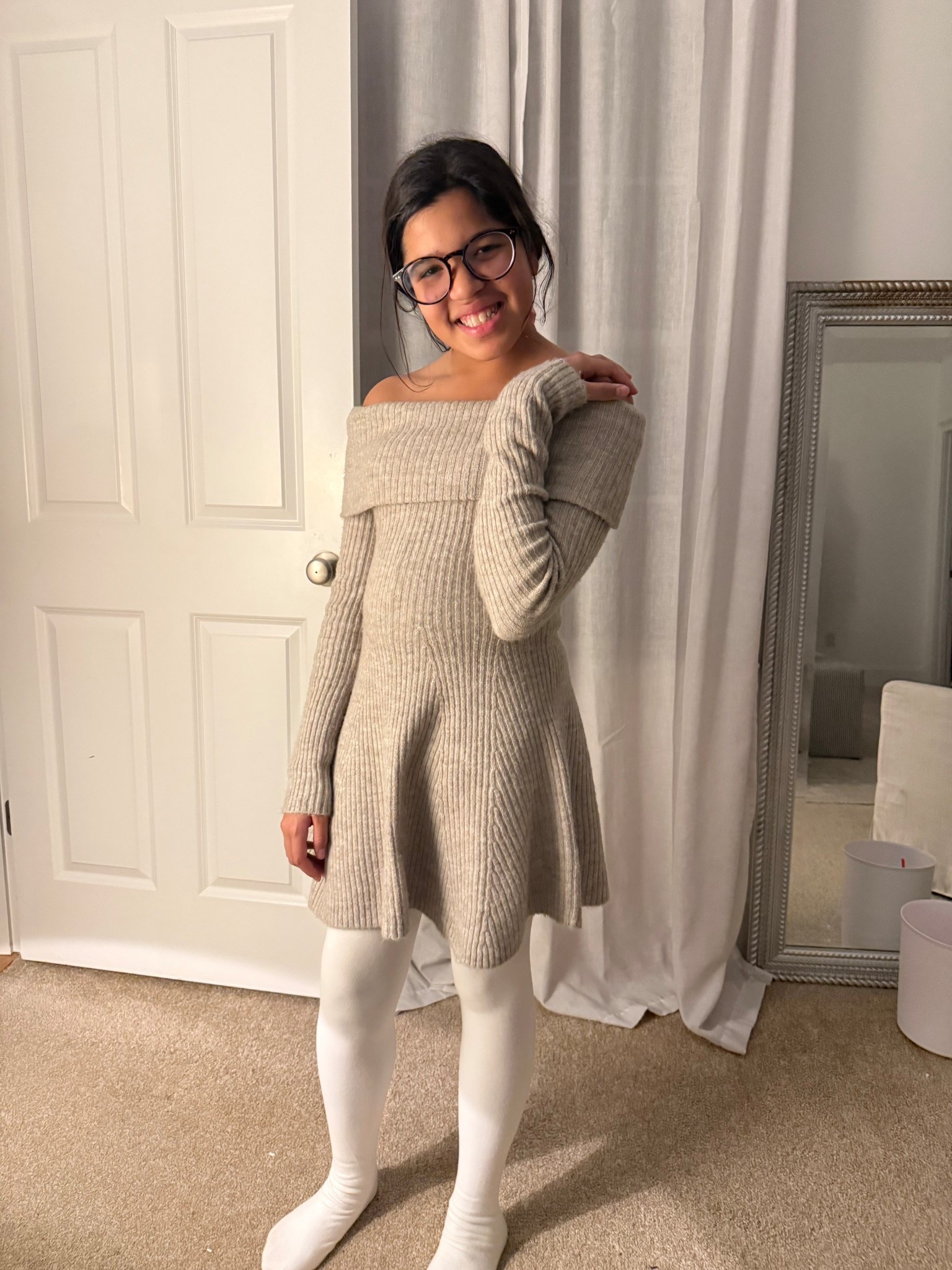 This cutie off the shoulder dress was comfy, cute and tween approved. Z is 5’2 and wearing her usual xs. Going to get it in red for the holidays.