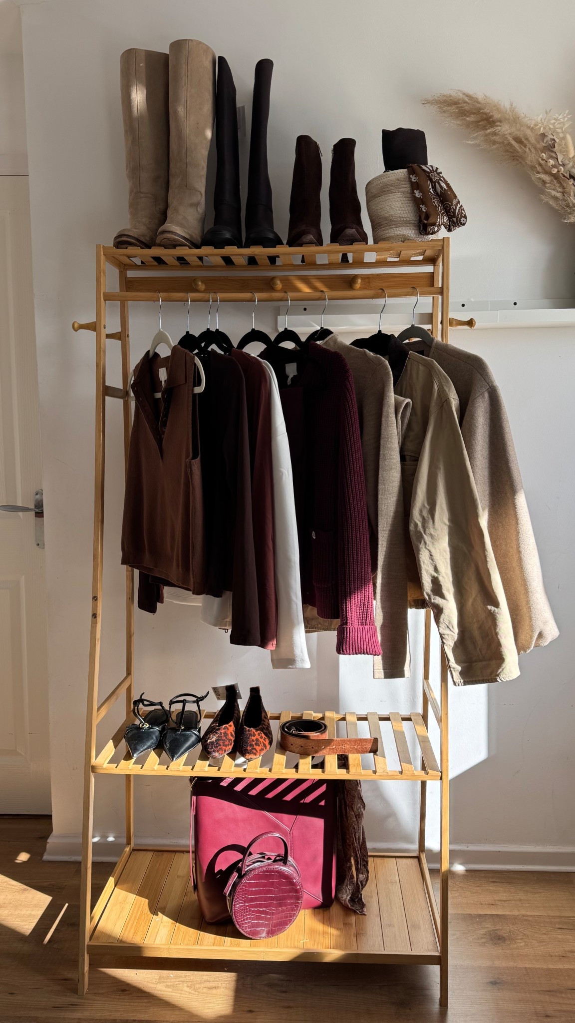 New in order from H&M perfect additions for Autumn

The scuba top I ordered a medium but a small would have fitted better
Barn jacket I went for a large for an oversized fit 
Everything else in a small
Jeans size 10 

#LTKautumn #LTKuk #LTKworkwear