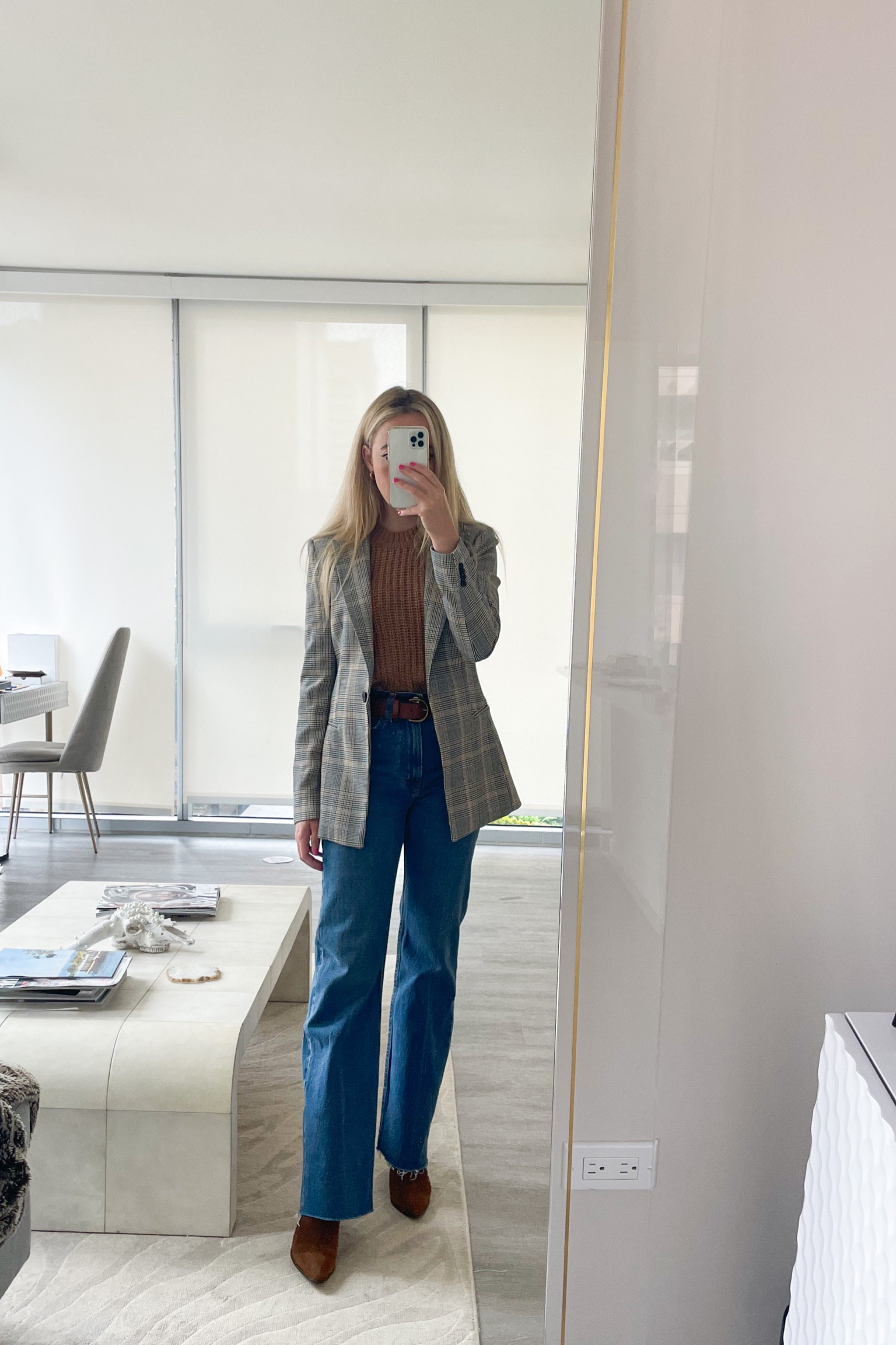 Styling Abercrombie Denim Sale Jeans for Fall/ Winter

Fall Outfit
Workwear
Fall Office Look
Brown Boots
Blazer 

#LTKshoecrush #LTKworkwear #LTKSeasonal