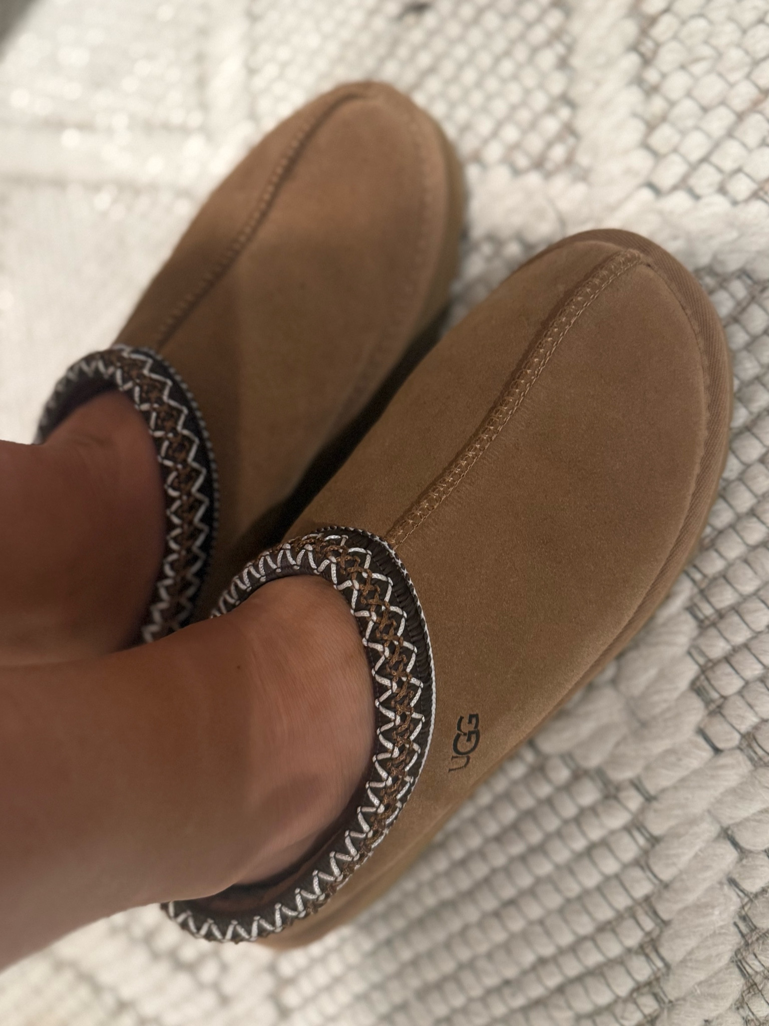 why have these become my favorite shoe??

the “exact match” is the Ugg brand … the other is that more budget friendly option 😉

#LTKCyberWeek 

#LTKGiftGuide #LTKShoeCrush
