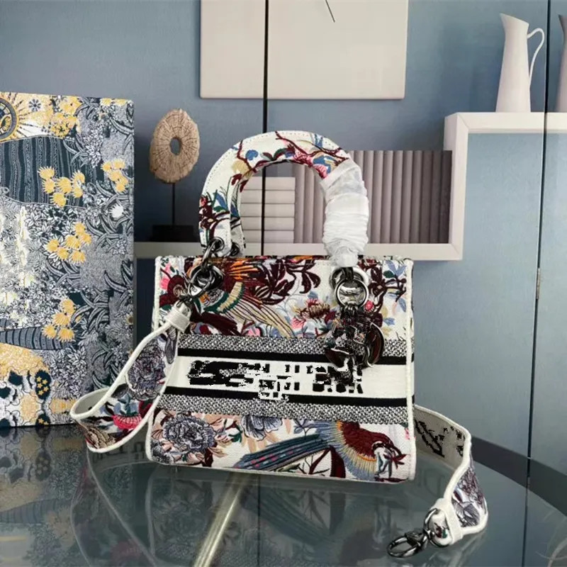 High quality womens shoulder bags Real leather Totes bag The new style of canvas letter five embr... | DHGate