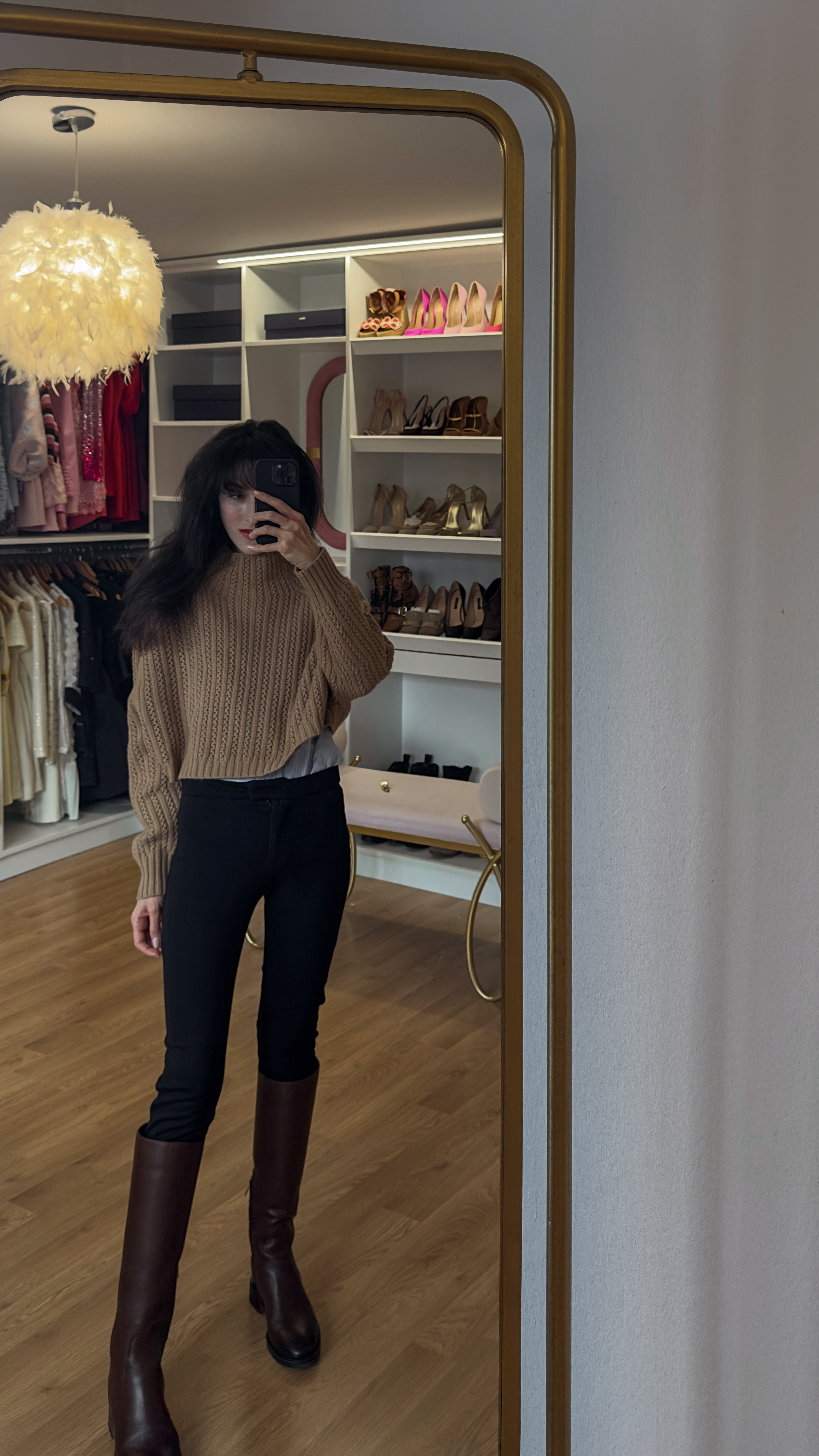 Everyday outfits, fall outfits 2026, daily looks, look simples, fall outfit, look casual, look basico, look casual femenino, fall capsule wardrobe, fall fits, Paris fall outfits, brown riding boots, black skinny pants, black leggings, brown sweater, Max Mara 

 #LTKootd #LTKSaleAlert #LTKTravel