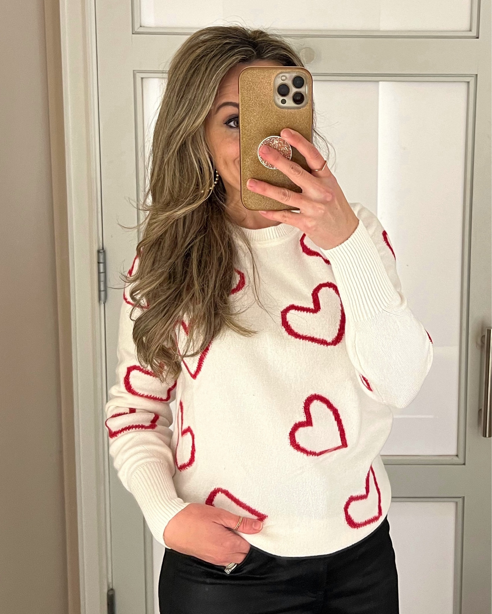 30% off. Super soft sweater, wearing XS for reference. Perfect for Valentine’s Day💗

#LTKSeasonal #LTKsalealert #LTKover40