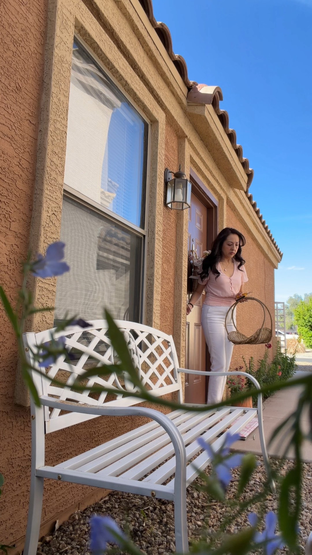 Spring gardening-making a floral bouquet 💐

#LTKdayinmylife #LTKstorytime #LTKHome