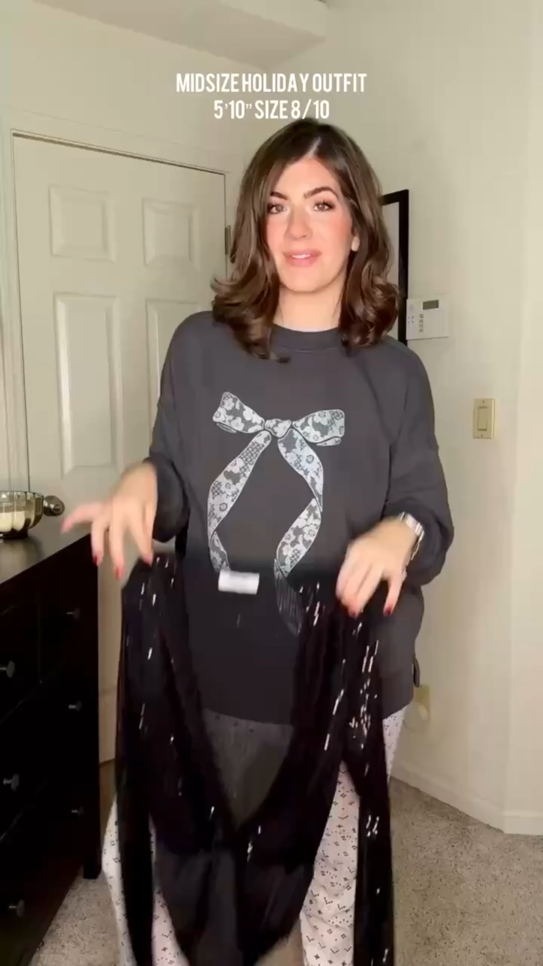 In a medium sequin bralett In an 8 sequin wrap top In a 6 weird leg jeans- run so big!!!

holiday outfit, holiday look, christmas party outfit, trendy outfit, chic style, black sequin top, holiday ootd, new years outfit, midsize fashionn

#LTKHoliday #LTKootd #LTKMidsize