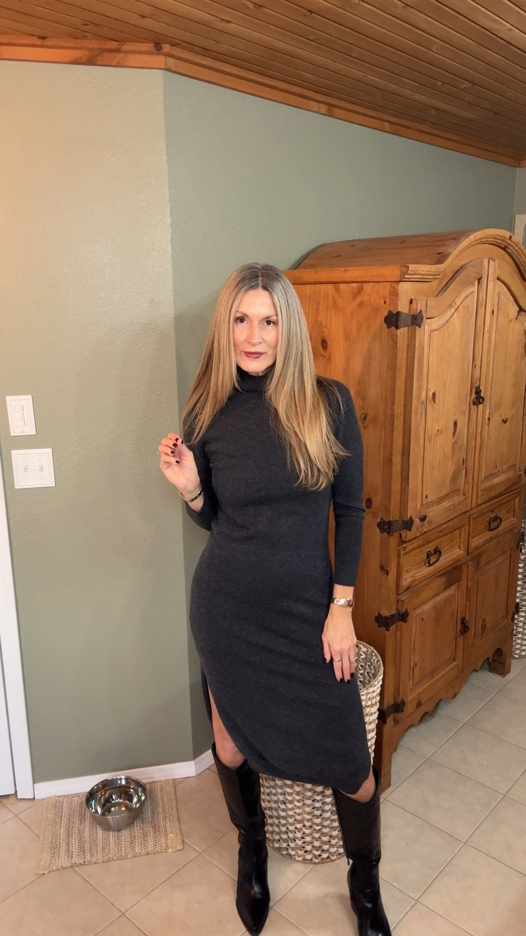 This look is simple but chic! I’m 5’ 11” wearing a small in this cashmere sweater dress.

#LTKTall #LTKootd #LTKOver40