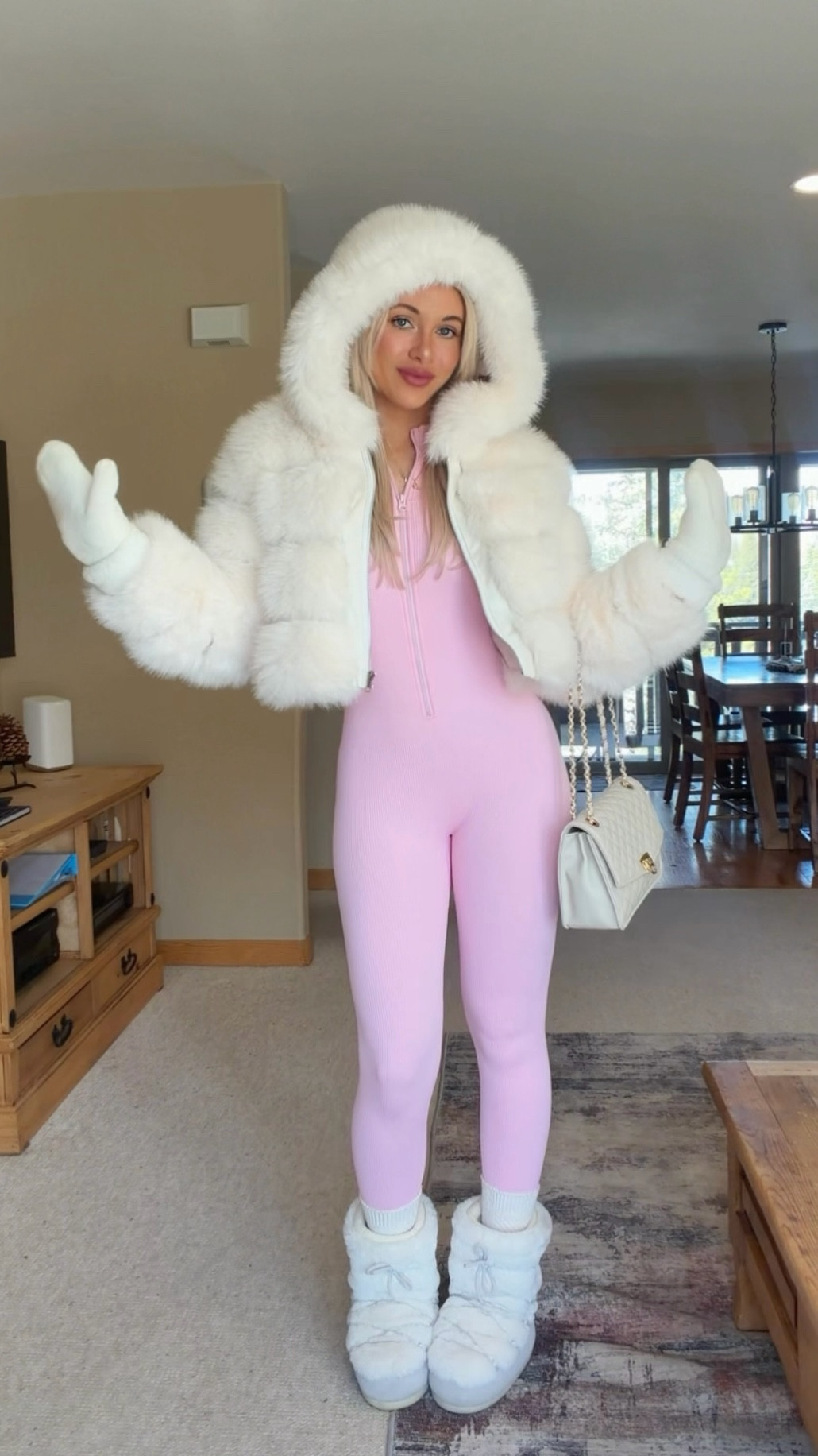 Après hours with a splash of pink 🎀🍸

#LTKSaleAlert #LTKootd #LTKTravel