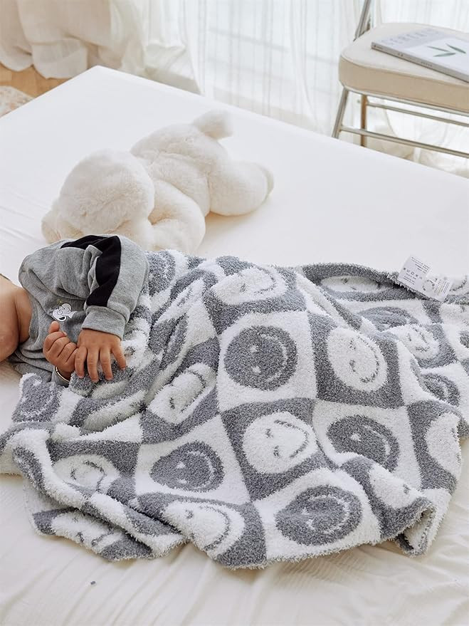YIRUIO with Smiley Face Checkerboard Throw Blankets Checkered Reversible Microfiber Super Soft Wa... | Amazon (US)