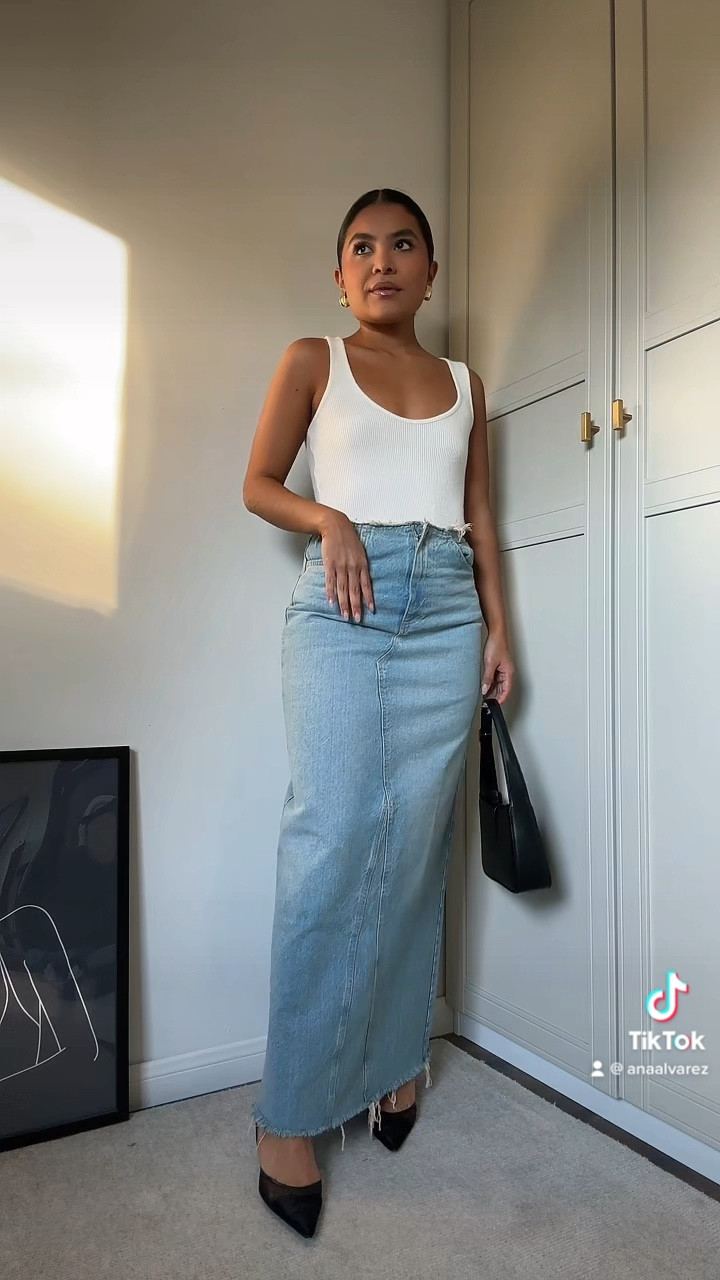 Skirt- Small
Shoes- Vintage Chanel


#LTKunder50 #LTKsalealert #LTKunder100