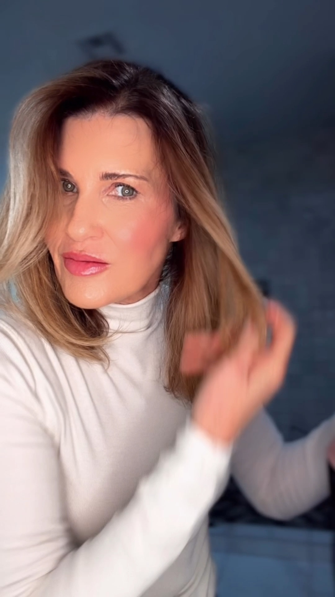 Much requested hair tutorial! How I curl and style effortless soft waves. ✨❤️⬇️
•

•
•
•


#LTKBeauty #LTKgrwm #LTKOver40