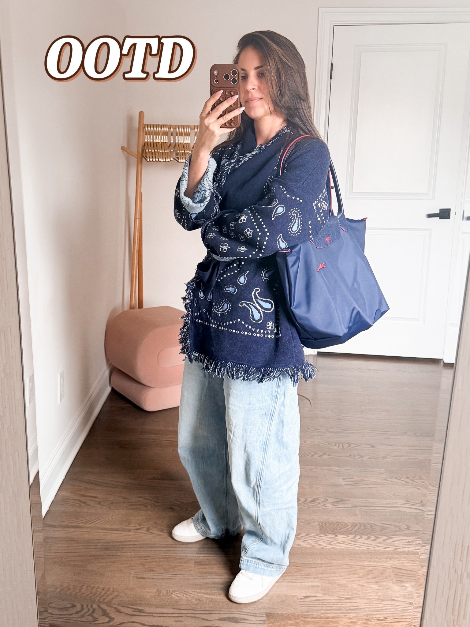 OOTD

Blue Fringe Shawl Cardigan - GAP  (Linking similar from: Abercrombie)

Medium Wash High Rise Barrel Jeans - Gap x BÉIS 
Sneaker - Veja V10 (linking similar from Veja)
Navy Blue Tote - Longchamp (Le Pliage Tote Bag)

#LTKootd #LTKmomlife #LTKSeasonal