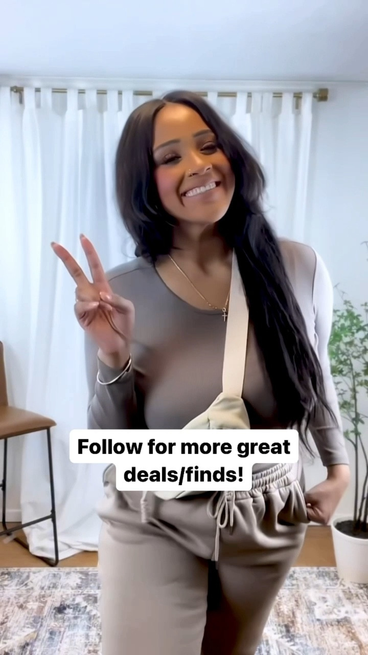 Comfy outfit 
Sweats 
Mid-size comfy outfits
Plus-size comfy clothing
Plus-size looks
Affordable outfits
Realistic outfits 
Shein 
Shein curve
Neutral outfits
Uggs 
Ugg outfit 
Fanny pack 


#LTKstyletip #LTKmidsize #LTKplussize