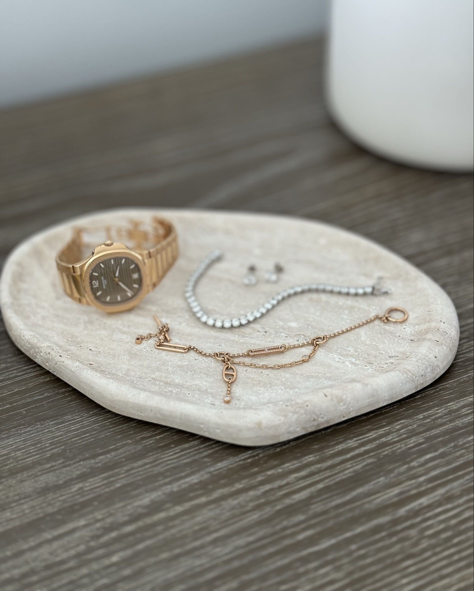 my vanity tray is on prime day sale! 🏷️
I love keeping my jewelry tray on my nightstand for comfort along with styling aesthetics 🤎 perfect for those loving organic modern home styling 
can you tell I’ve been loving travertine lately 😍

#LTKSaleAlert #LTKStyleTip #LTKHome