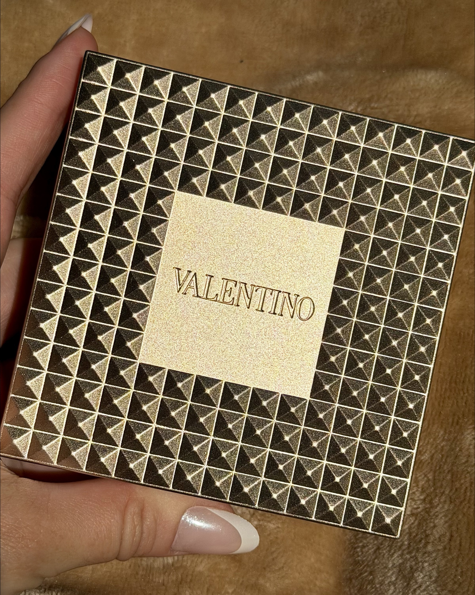 The Valentino lipstick set that always gets a “wow”

This gift set looks luxury the second you open it. The studded box, the packaging and the three matte shades feel so high-end and honestly make the perfect present. If you want something that looks expensive and guaranteed to impress, this is it.