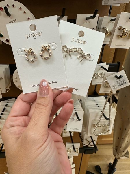 You had me at tiny bows 🎀 these earrings are too good and on SALE!

#LTKHoliday #LTKfindsunder50 #LTKSeasonal