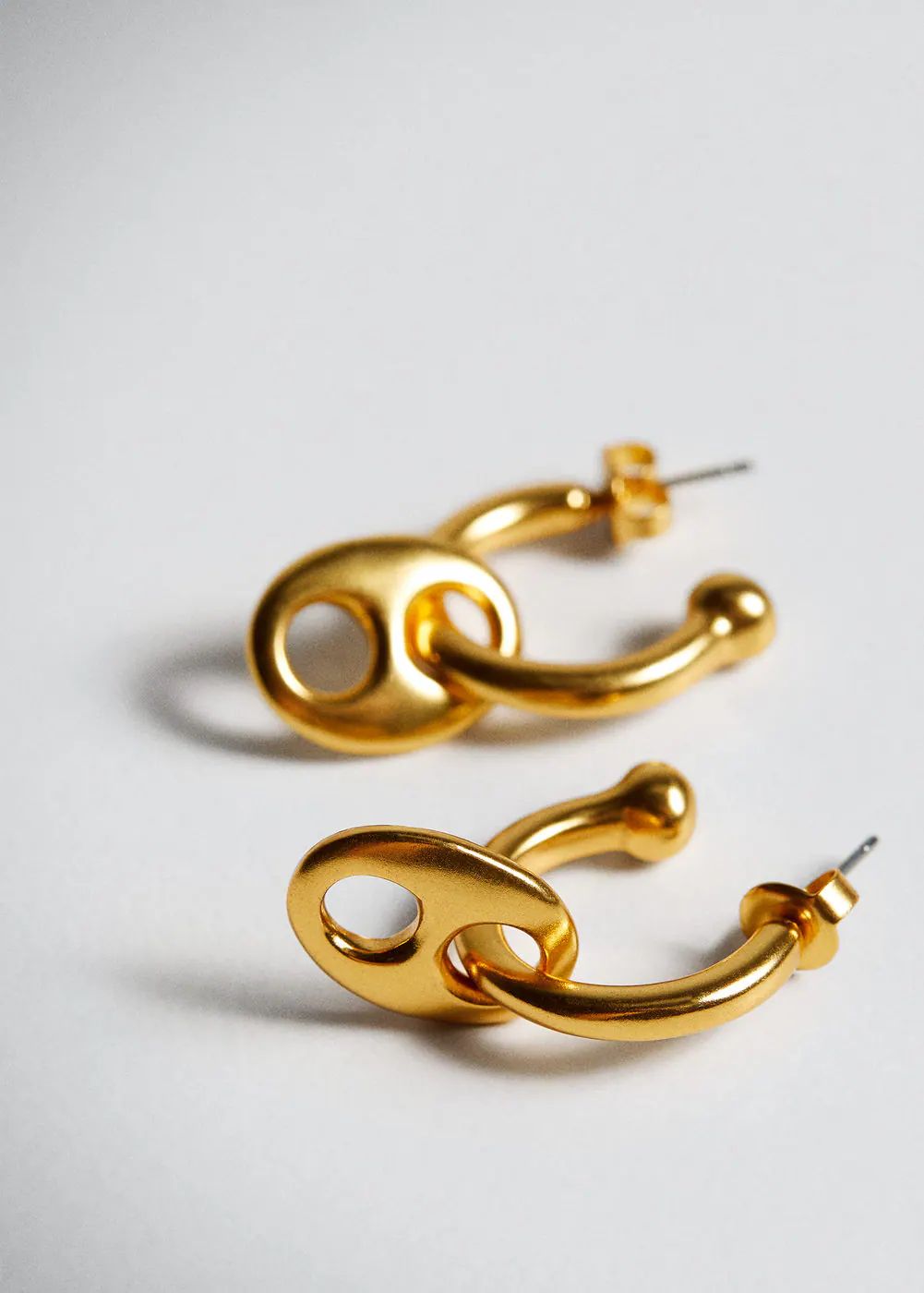 Hoop pendant earrings | MANGO (US)