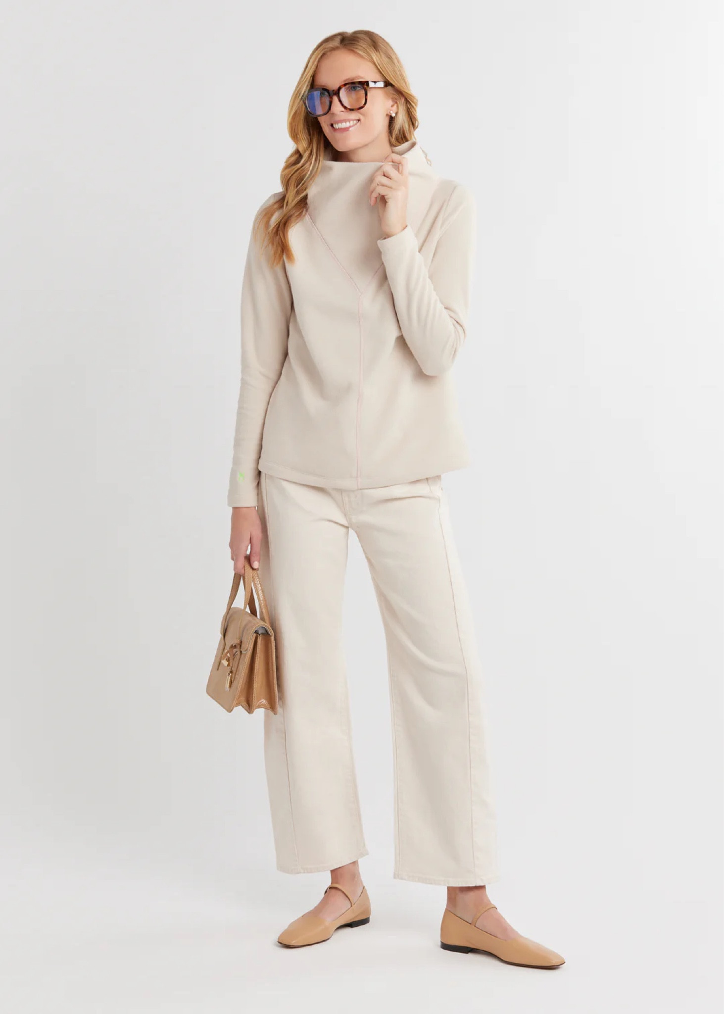 Dudley Stephens on sale!! Love this neutral pullover with off-white jeans or leggings for a cozy winter look

#LTKActive #LTKSaleAlert #LTKTravel