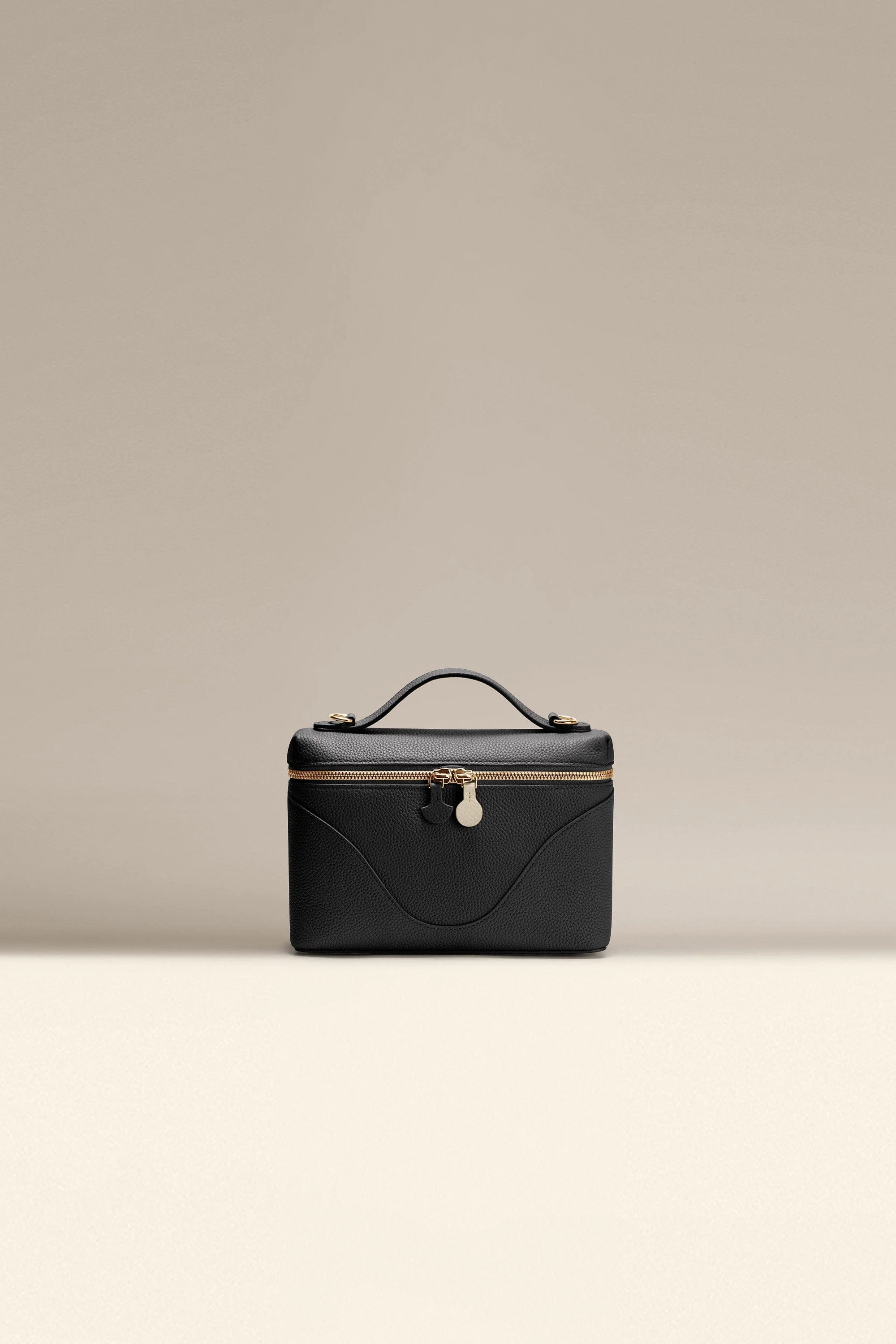 Shop Mini Anchor Bag - OLEADA: Small Leather Work Shoulder Bag | OLEADA