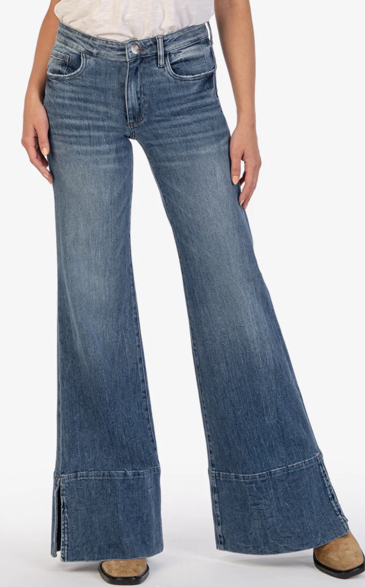 My sister in law had these on the other day and they were beyond cute!!

#LTKsalealert #LTKmidsize #LTKstyletip