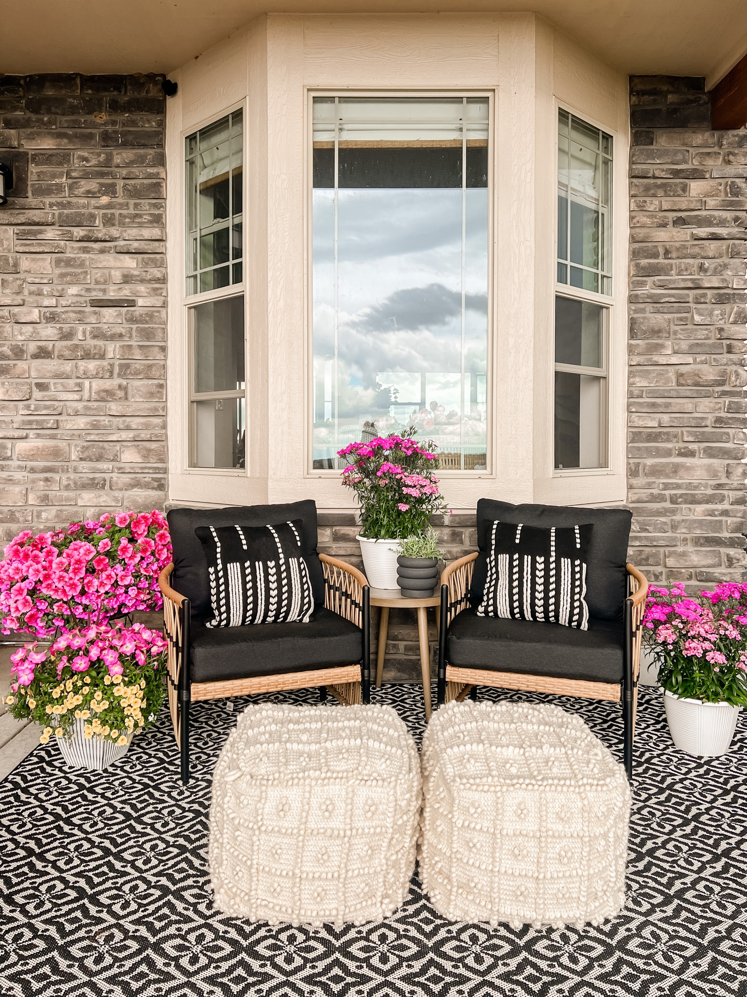 This outdoor set is in sale from Walmart right now! 

@walmart #WalmartPartner #WalmartHome #WelcomeToYourWalmart

#LTKsalealert #LTKSeasonal #LTKhome