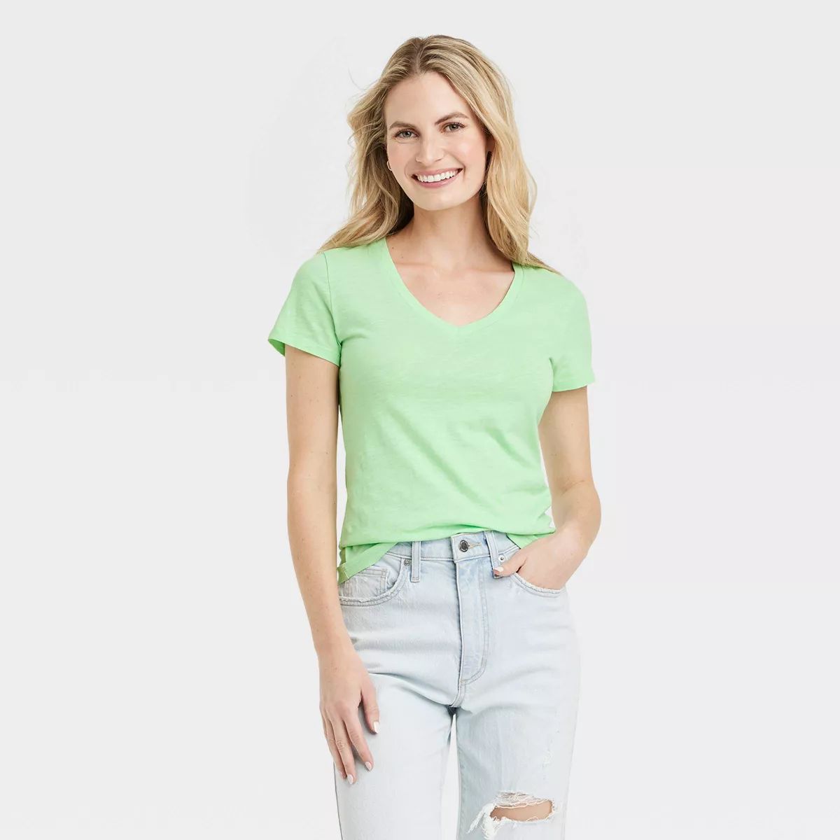 Women's Fitted Short Sleeve V-Neck T-Shirt - Universal Thread™ | Target
