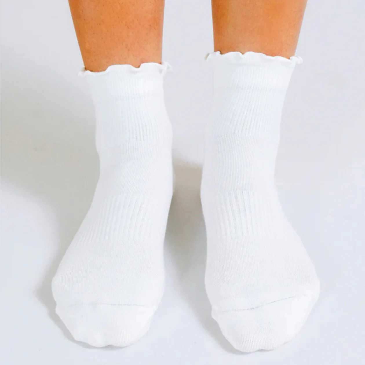 Ruffle Ankle Socks - (No Grips) | simplyWORKOUT