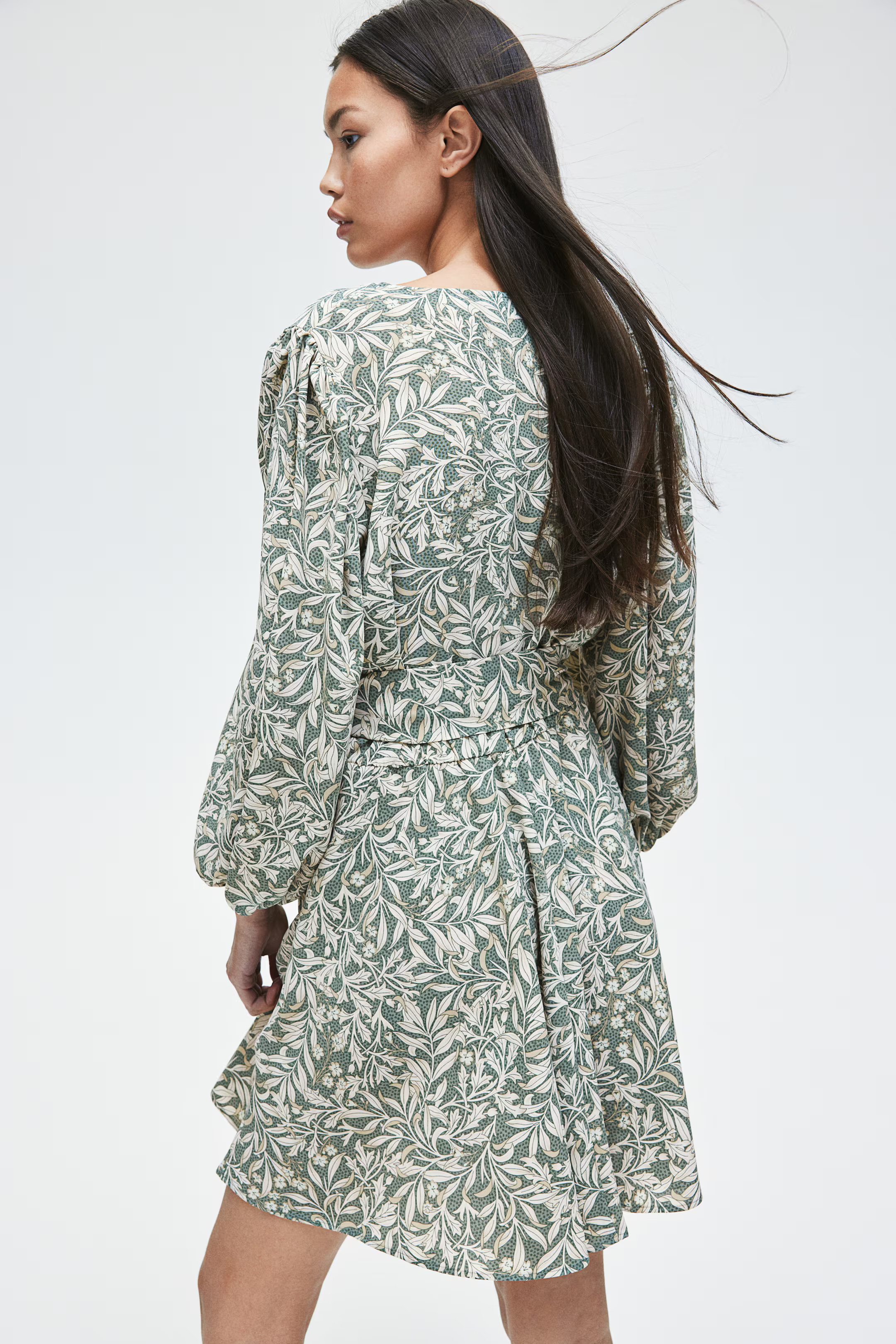 Tie-Belt Dress - V-neck - Long sleeve - Light khaki green/patterned - Ladies | H&M US | H&M (US + CA)