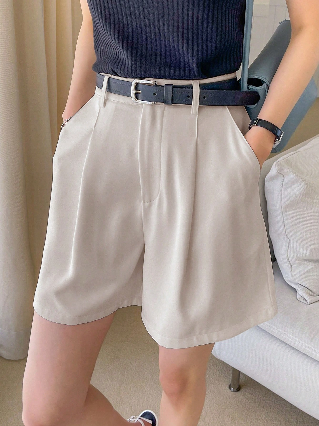 DAZY Shorts À Jambes Larges Sans Ceinture Avec Poche Inclinée Et Détails Plissés | SHEIN
