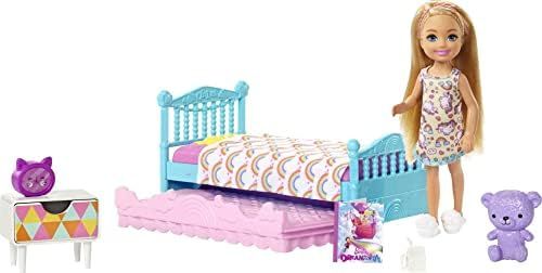 Barbie Club Chelsea Toy, 6-inch Blonde Doll and Bedroom Playset with Working Trundle Bed, Nightst... | Amazon (US)