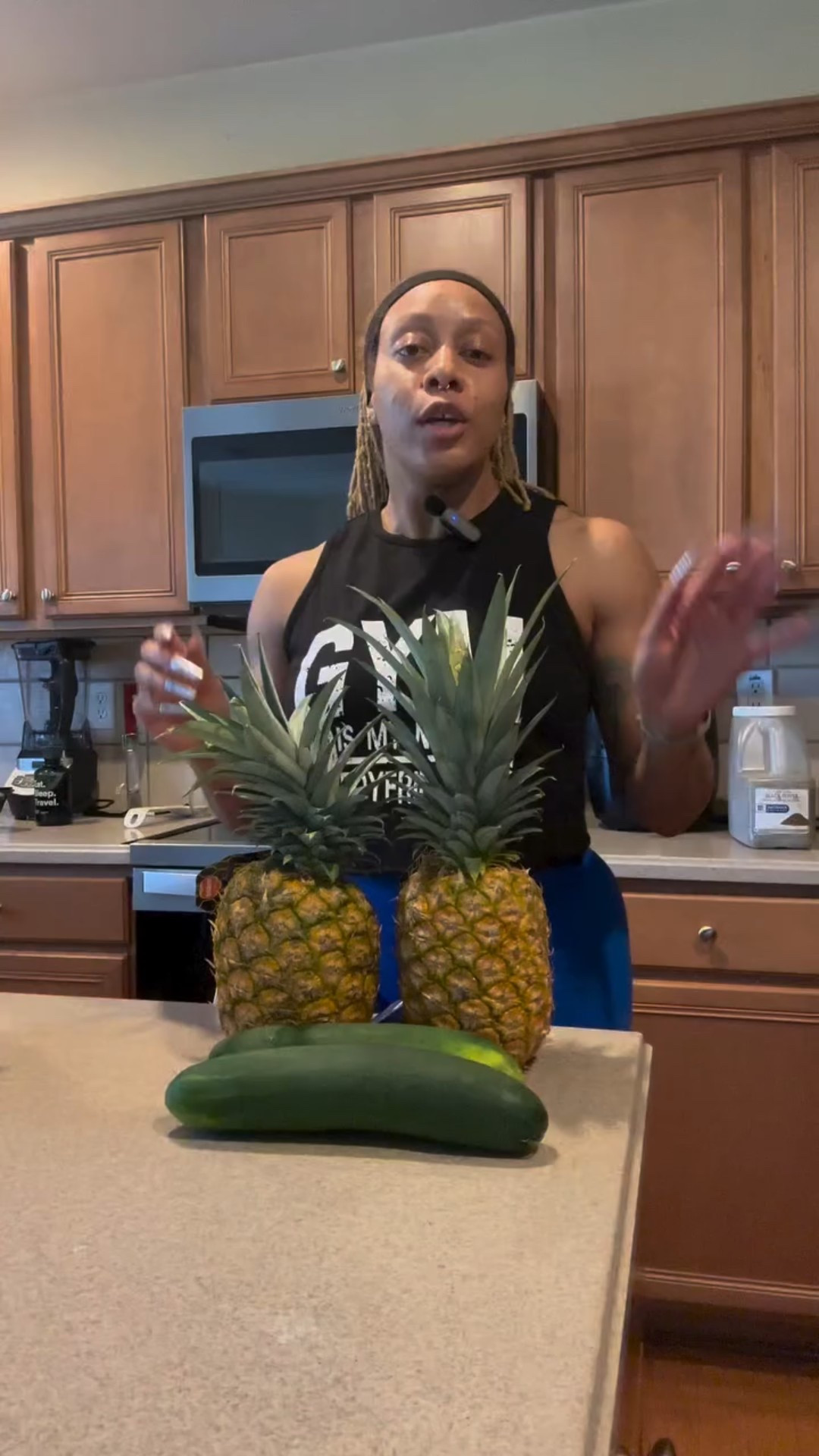 You want to post consistently on social media but you haven’t found your niche. I’m gonna help you while we make some juice!
Your niche is what you are known for on social media. Fashion, beauty, fitness, travel, food, etc. And it’s okay to have more than one niche because you’re a human with more than one interest!

Juice recipe:
2 pineapples 🍍
2 cucumbers🥒 
1 thumb of ginger 🫚

Comment below any juice recipes I should try or social media related questions you have! 
Share this with your content creator friends!

#LTKActive #LTKfitnessgoals #LTKHome