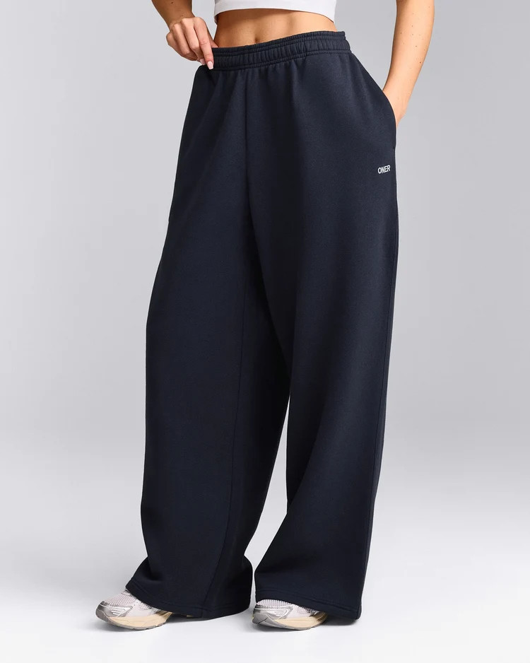 Foundations Cosy Oversized Straight Leg Sweatpants 
 True Blue | Oner Active (UK / US)